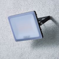 Stanley Frosted 50w LED Floodlight Black - Image 3